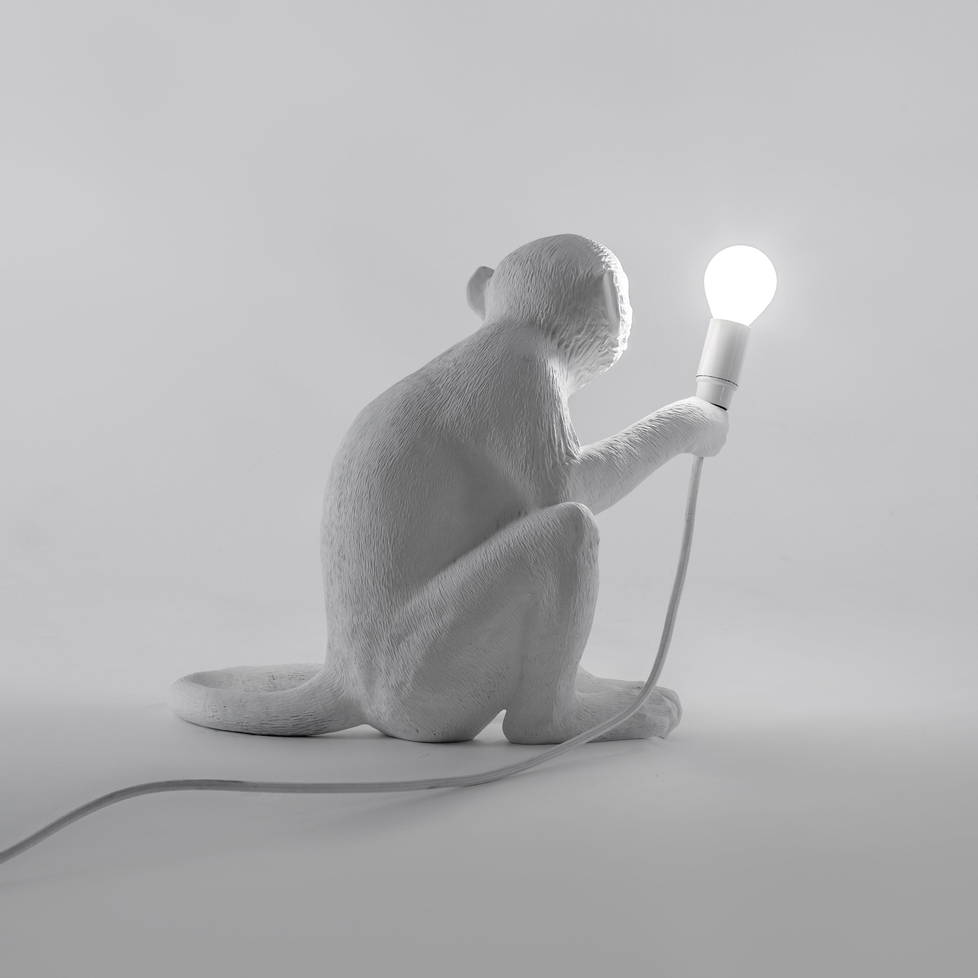 Seletti Monkey Indoor Lamp White, sedící