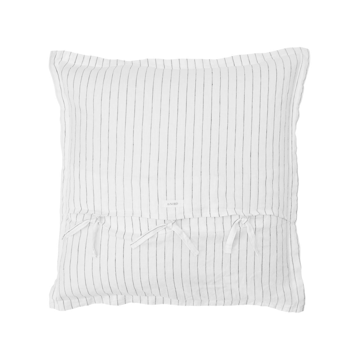 Od Nord Throw Pillow Cover, Bngunhild, Snow w. uhlí