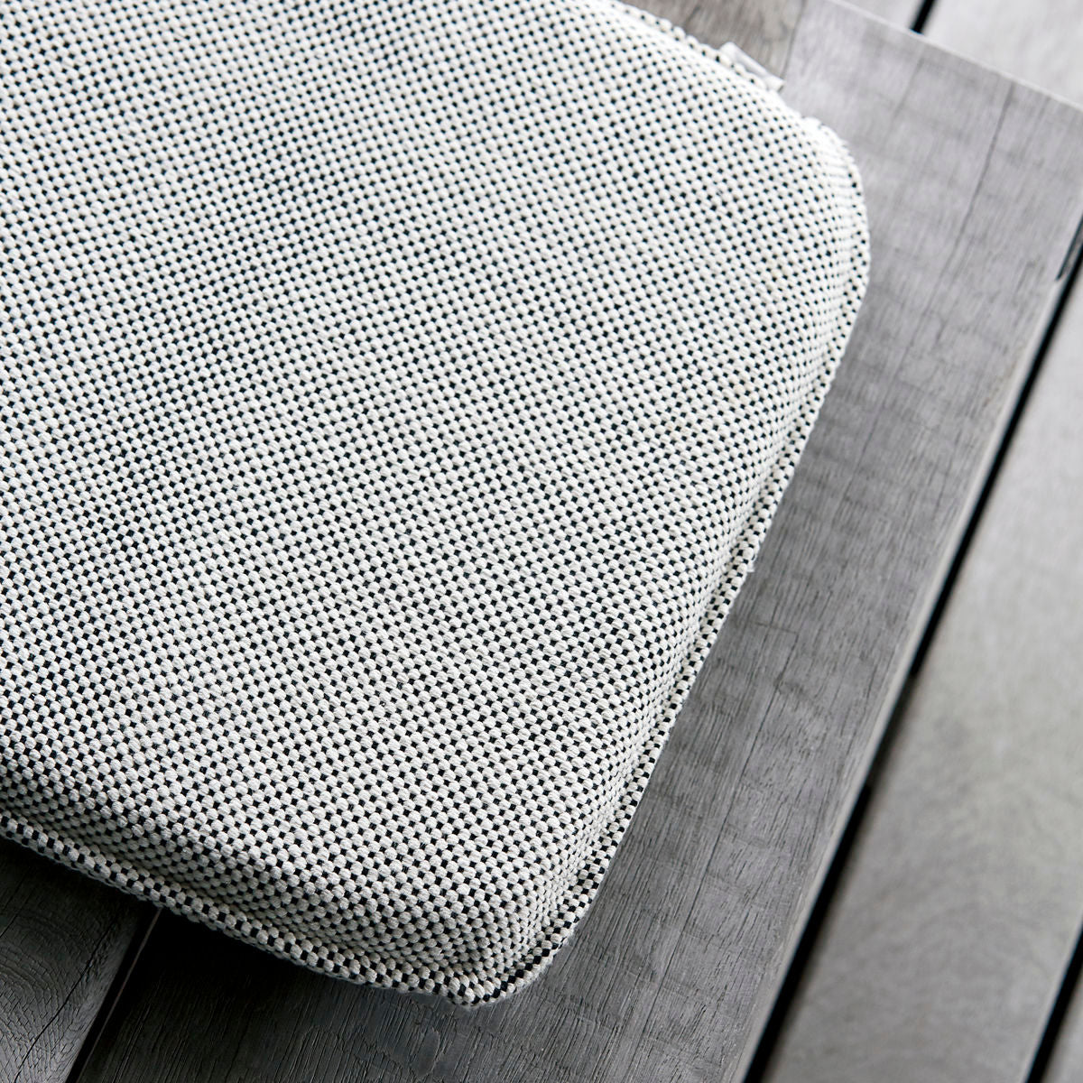 House Doctor Seat Cushion w. náplň, hdcUun, černá/bílá