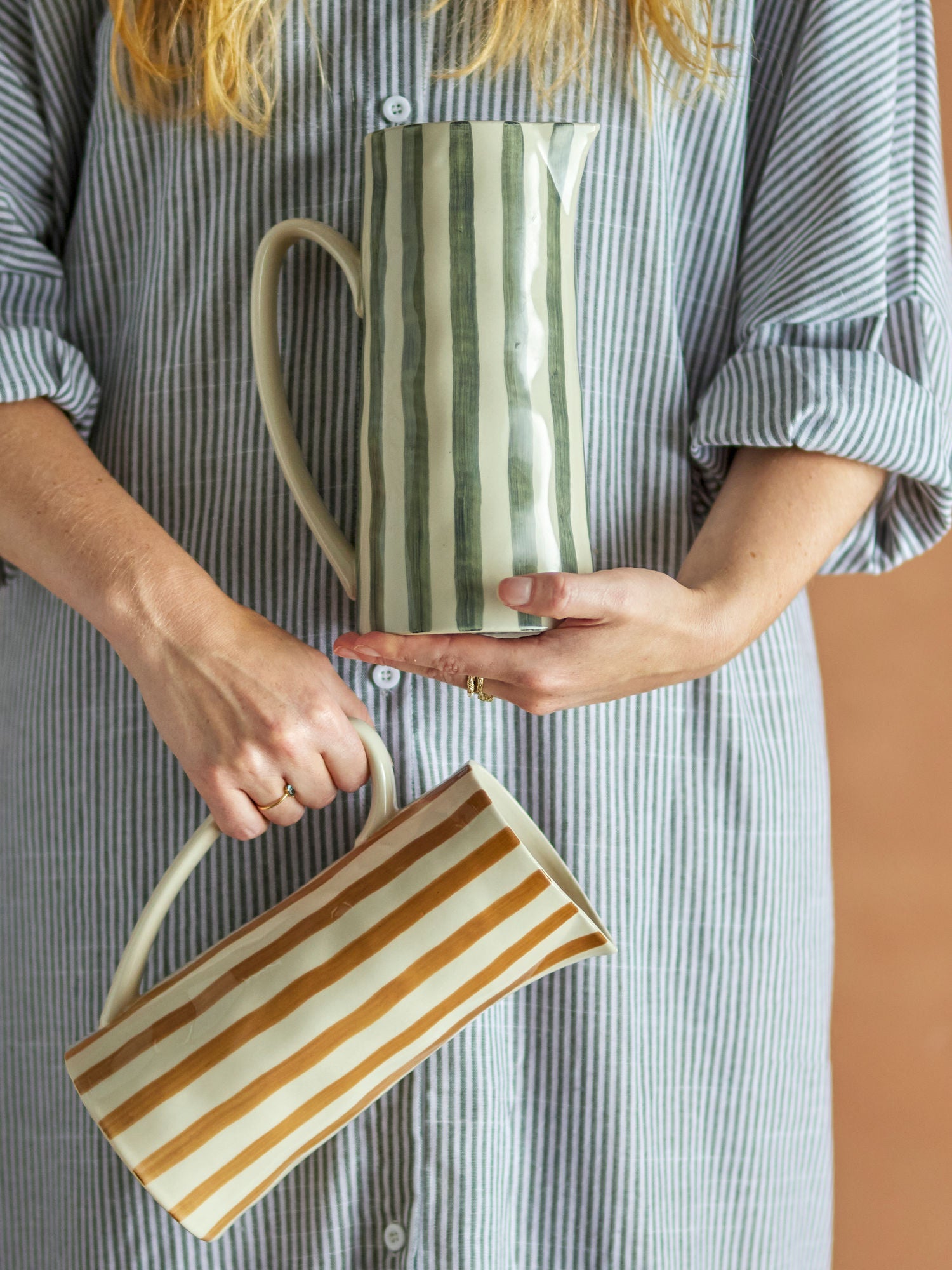 Kreativní kolekce Begonia Jug, Brown, Stoneware