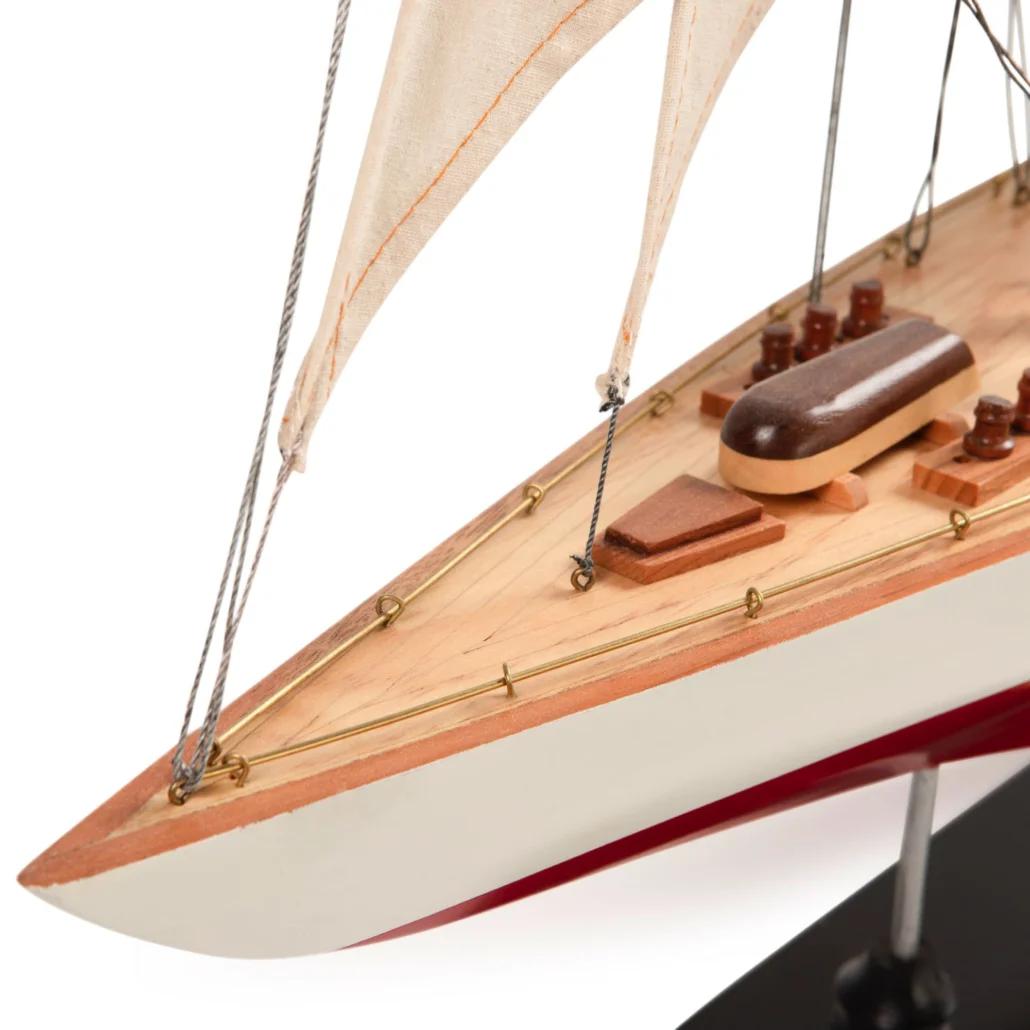 Autentické modely Endeavour L60 Pailing Ship Model, červená/bílá