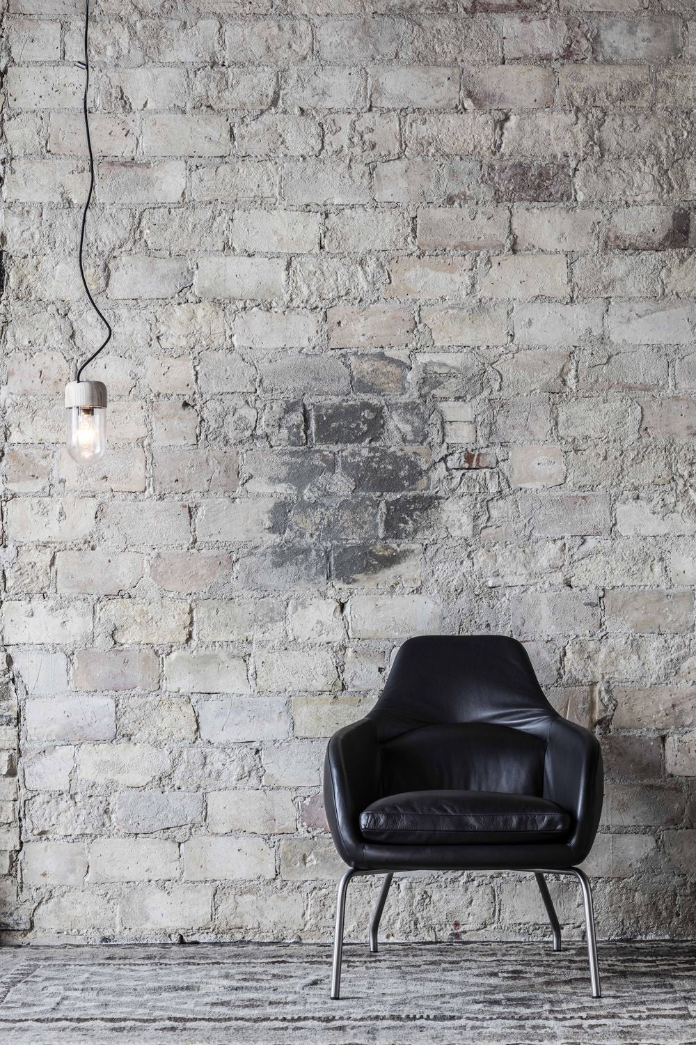 Bent Hansen Asento Lounge Chair, kartáčovaná ocel/koňaková Adrianská kůže