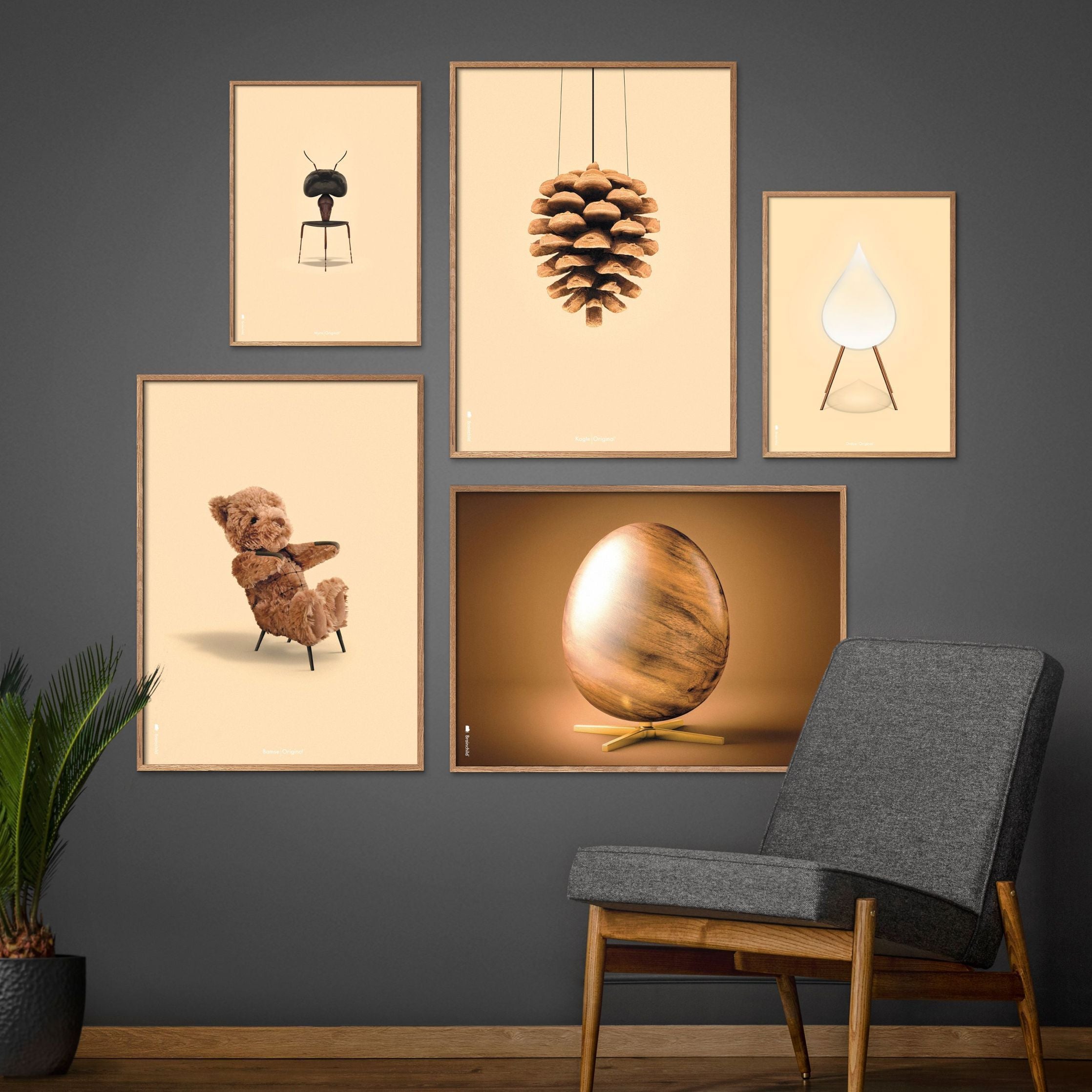 Brainchild Ant Classic Poster, Dark Wood Frame A5, Sand Colored Background