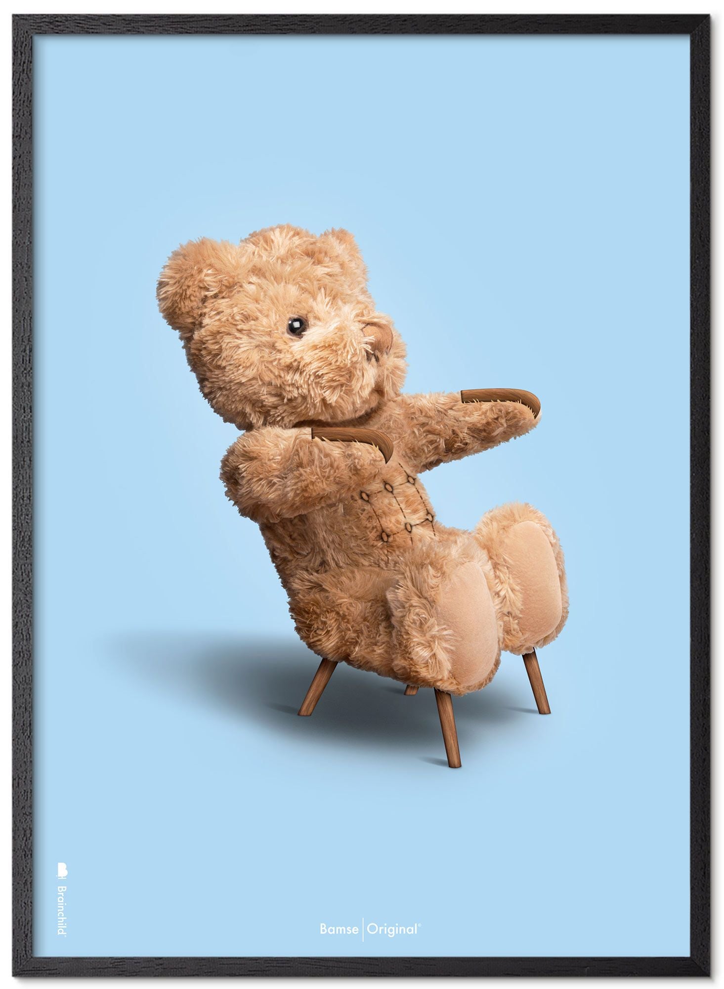 Brainchild Teddy Bear Classic plakát z plakátu vyrobený z černého lakovaného dřeva 70x100 cm, světle modré pozadí