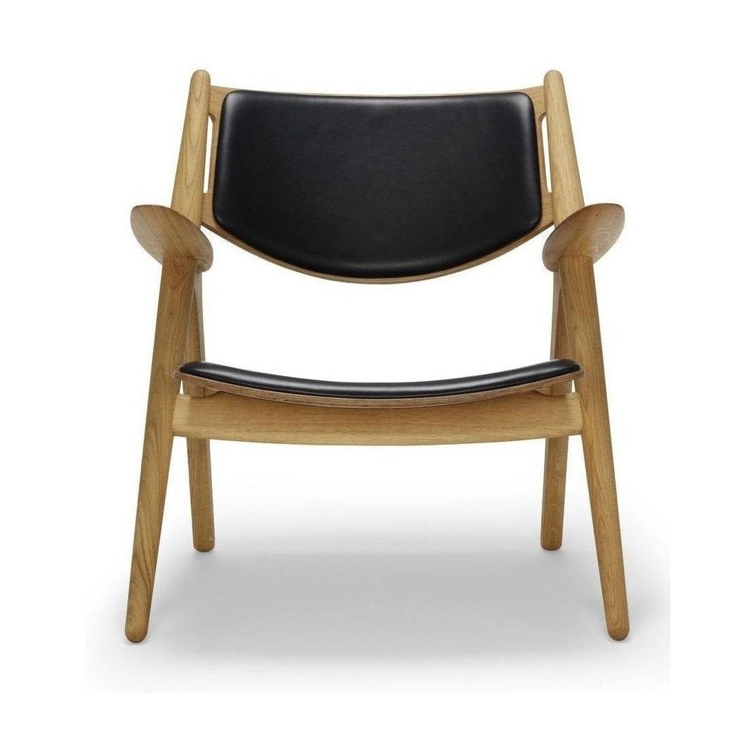 Carl Hansen Ch28 P Armchair, Oiled Oak/Black Leather