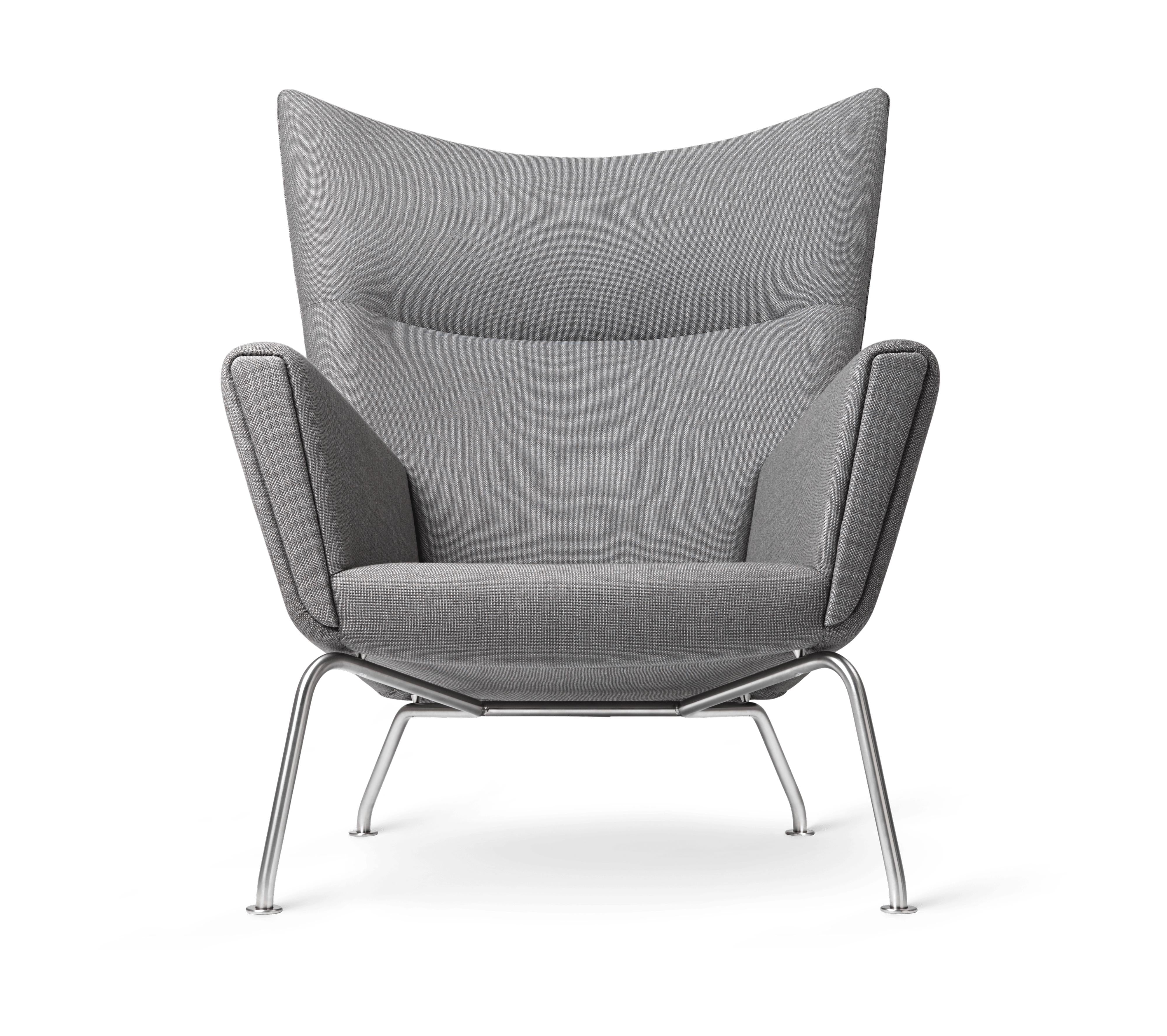 Křídlá židle Carl Hansen CH445, Steel/Passion 6101