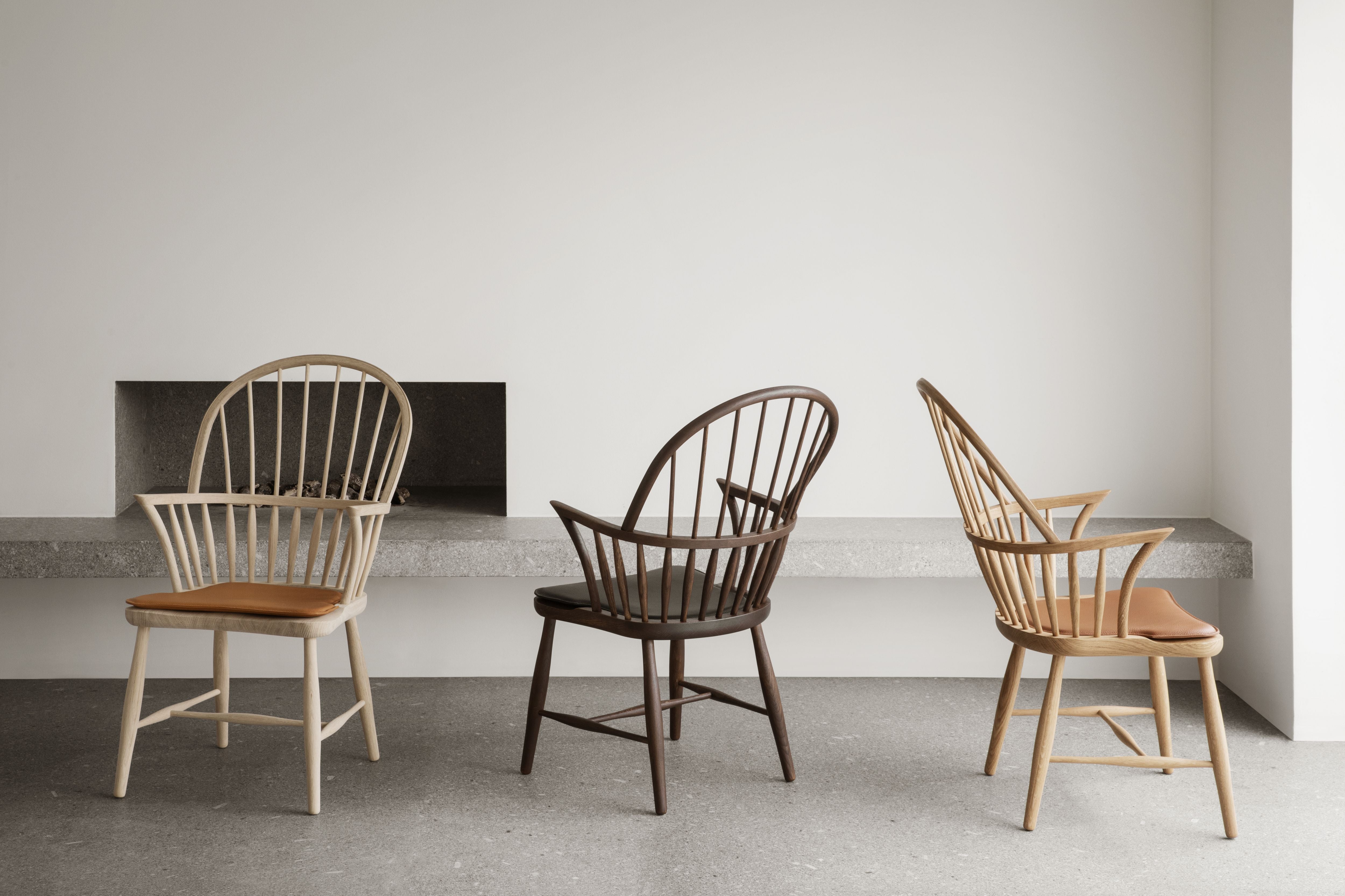 Windsorská židle Carl Hansen FH38, kouřový olej