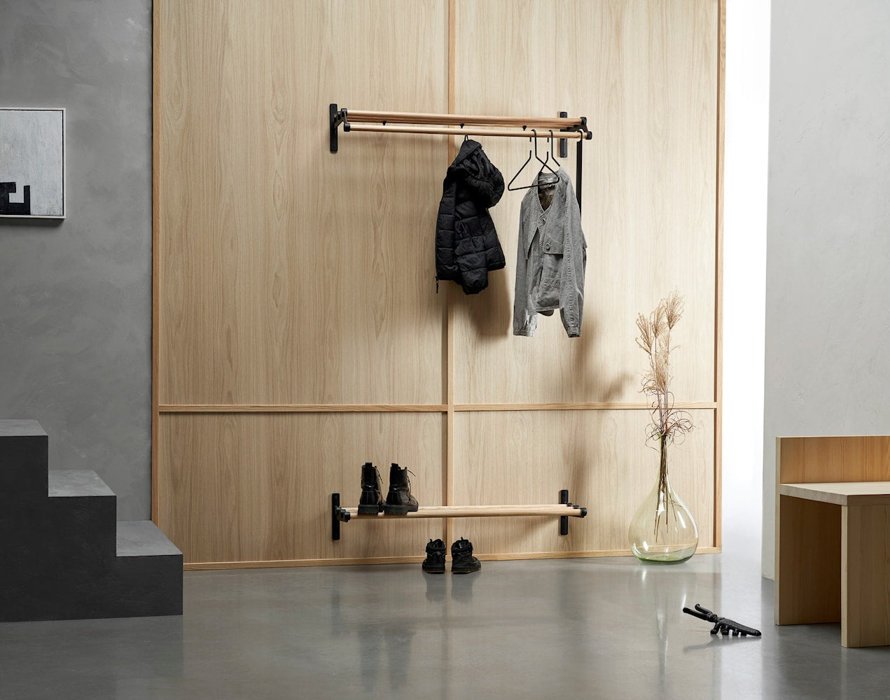 Essem Design Nostalgi 291 Hat Shelf Oak, černý obarvená/černá