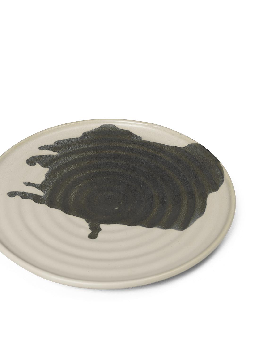 Ferm Living Omhu Plate Small, Off White/Garcoal