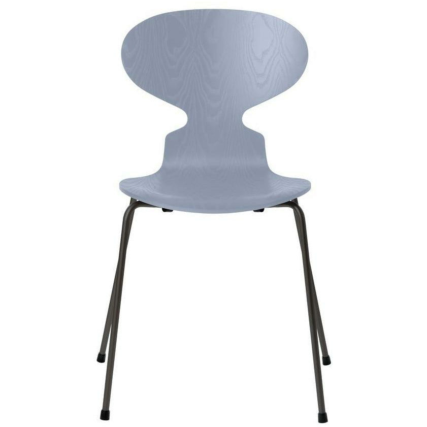 Fritz Hansen Ant Chair Colored Ash Lavender Blue Bowl, teplá grafitová základna