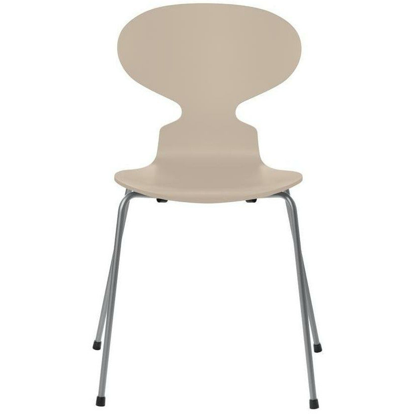 Fritz Hansen Ant Chair Lacquered Light Beige Bowl, Silver Grey Base