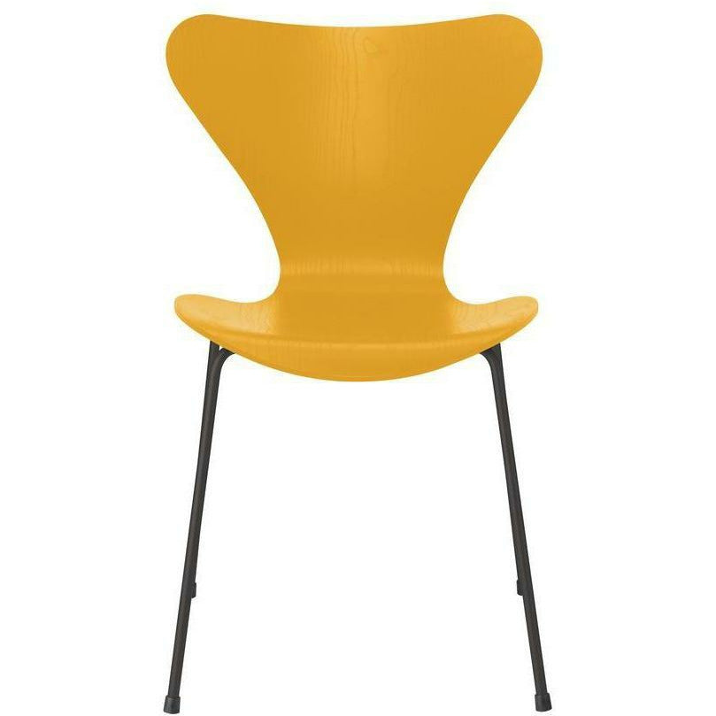 Fritz Hansen Series 7 Chair Colored Ash True Yellow Bowl, Warm Graphite Base