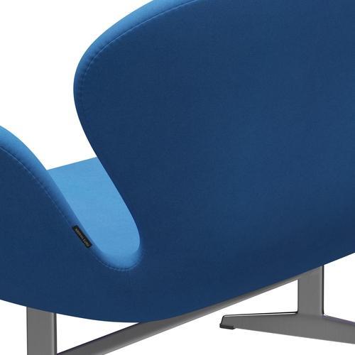 Fritz Hansen Swan Sofa 2 Seater, satén kartáčovaný hliník/Divina Light Blue (742)