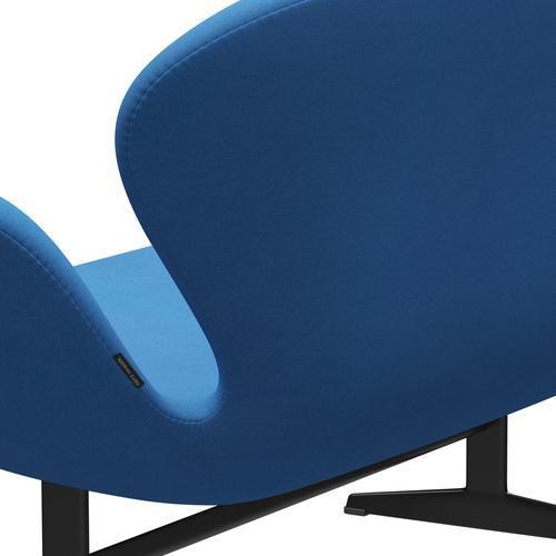 Fritz Hansen Swan Sofa 2 Seater, černá lakovaná/Divina Light Blue (742)