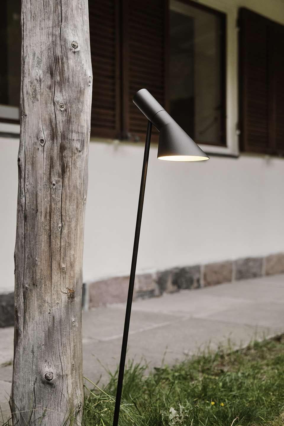 Louis Poulsen Aj Garden Long Bollard Black Led 2700 K 6.5 W, Spike bez adaptéru