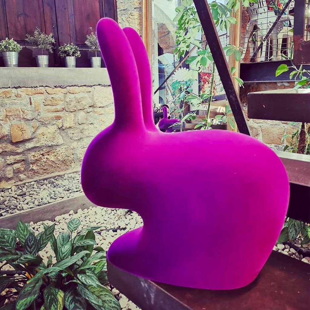 Qeeboo Bunny Chawer Velvet povrch, oranžová