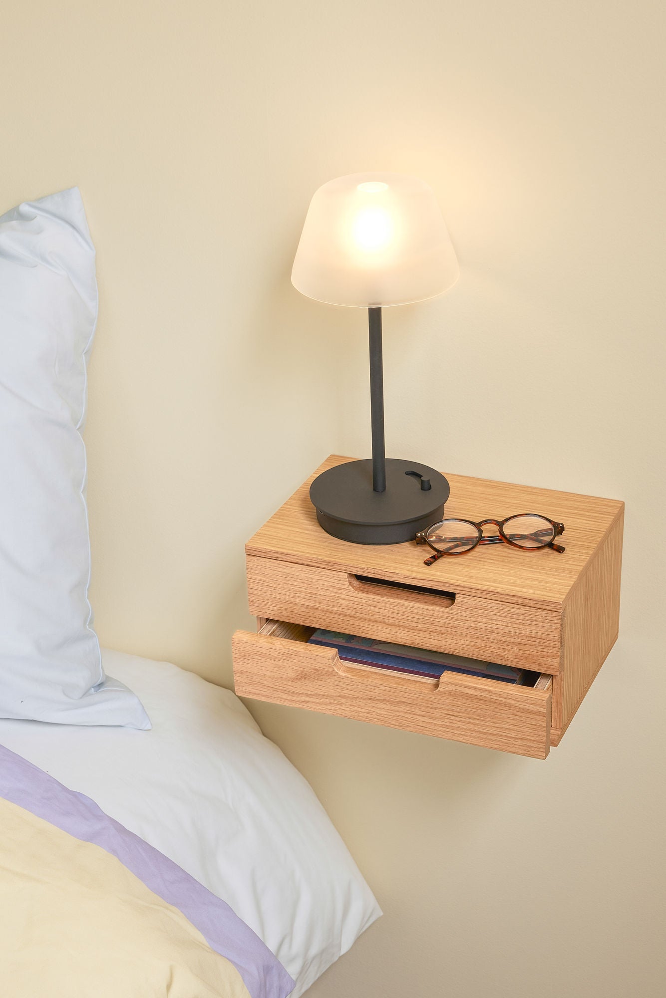 Hübsch Athand Wall Police/Bedside Table Natural