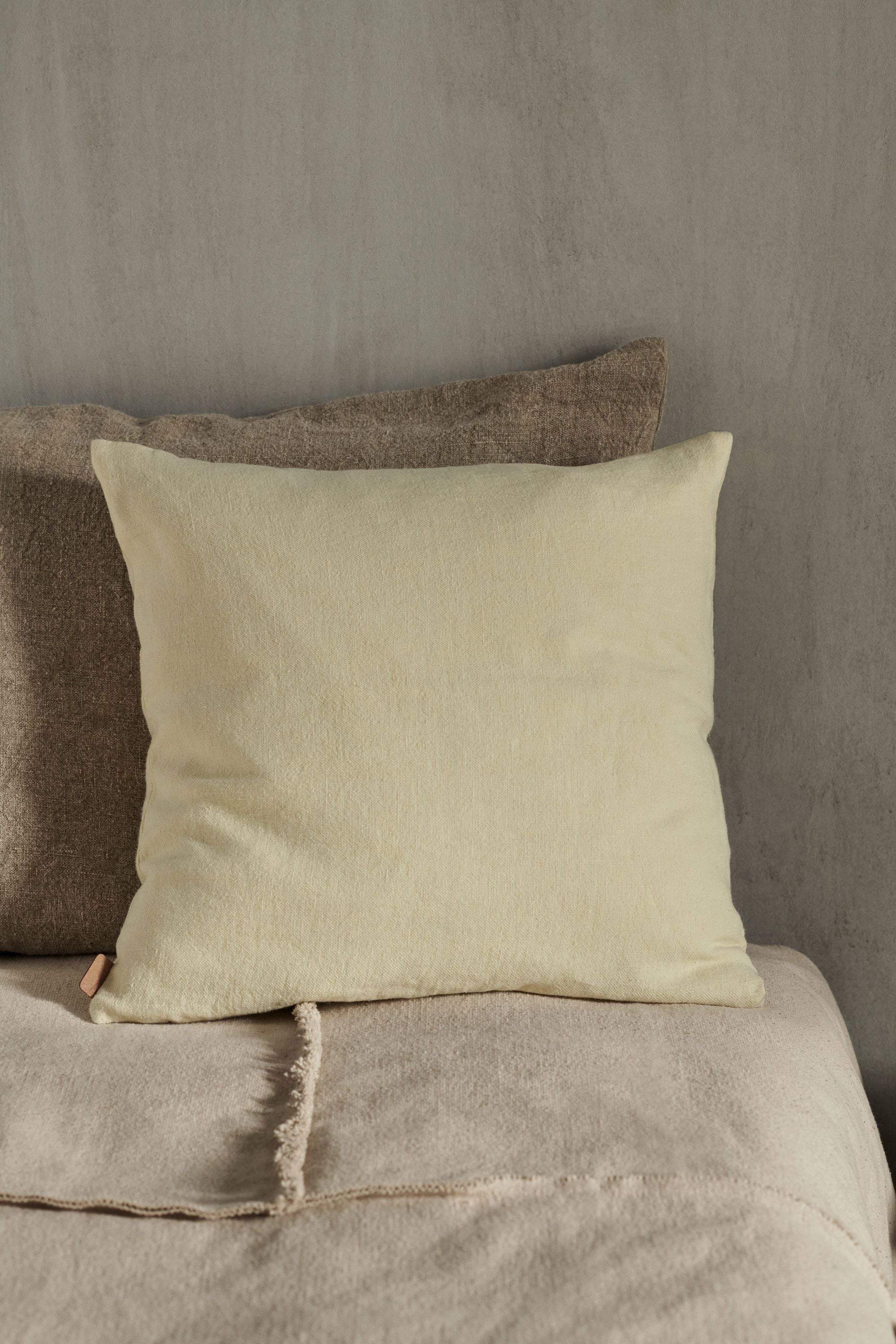 Ferm Living Heavy Linen Cushion, citron