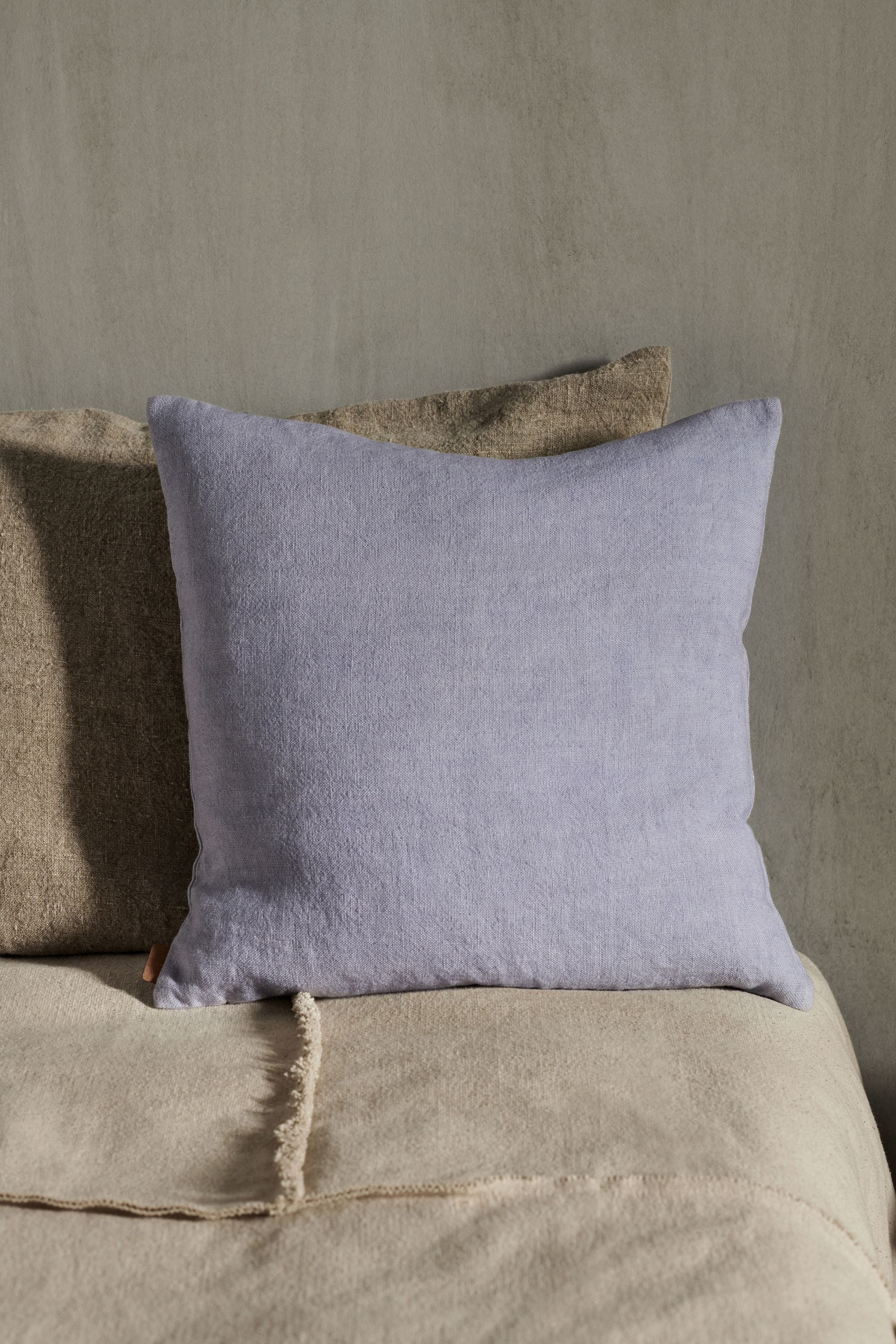 Ferm Living Heavy Linen polštář, šeřík