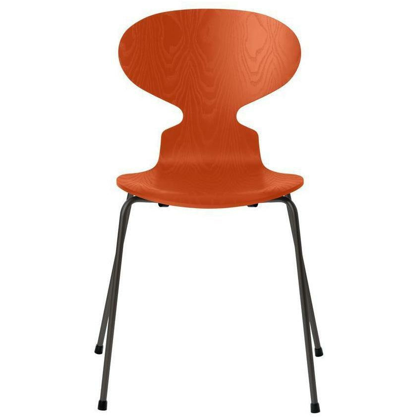 Fritz Hansen Ant Chair Colored Ash Paradise Orange Bowl, teplá grafitová základna