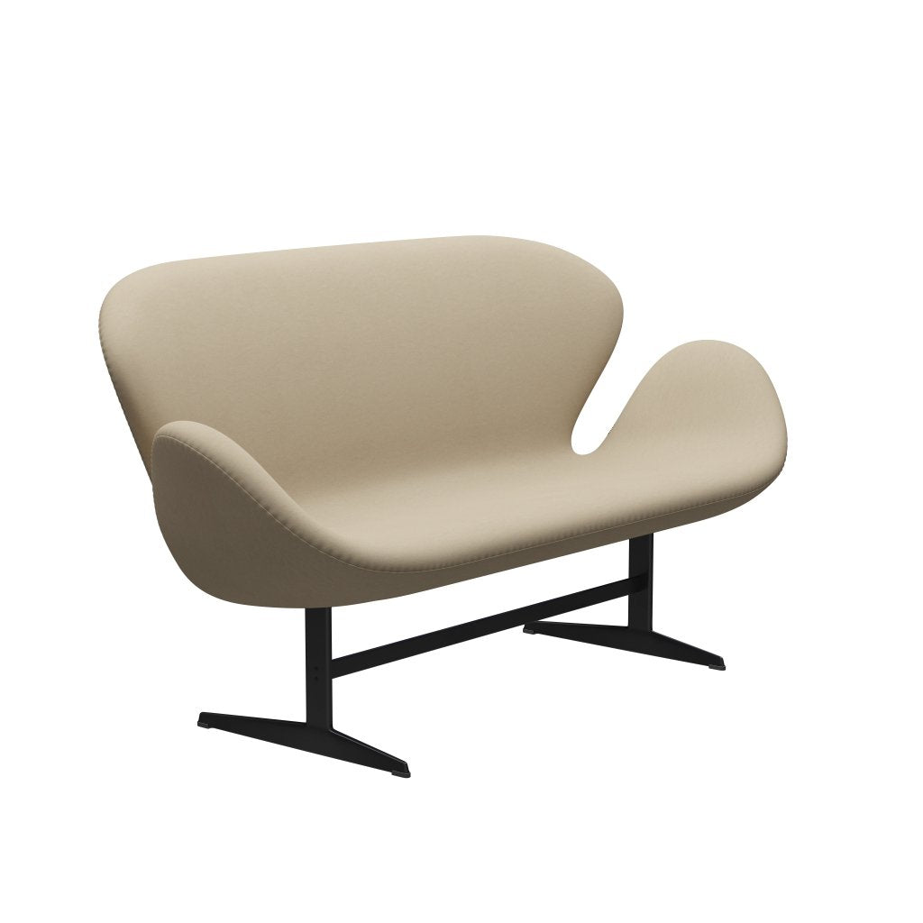 Fritz Hansen Swan Sofa 2 Seater, černá lakovaná/komfortní písečná světlo (61002)