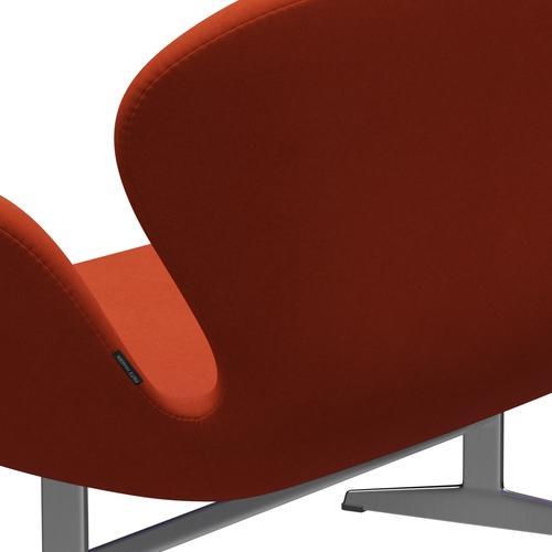 Fritz Hansen Swan Sofa 2 Seater, satén kartáčovaný hliník/komfort Rust Red (09055)