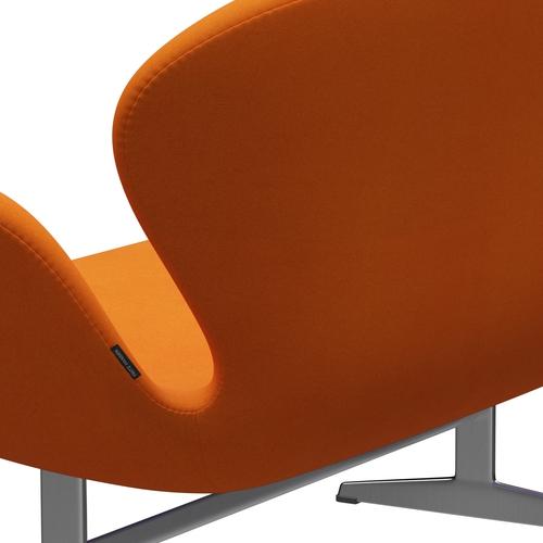 Fritz Hansen Swan Sofa 2 Seater, saténový kartáčovaný hliník/Divina Orange (444)