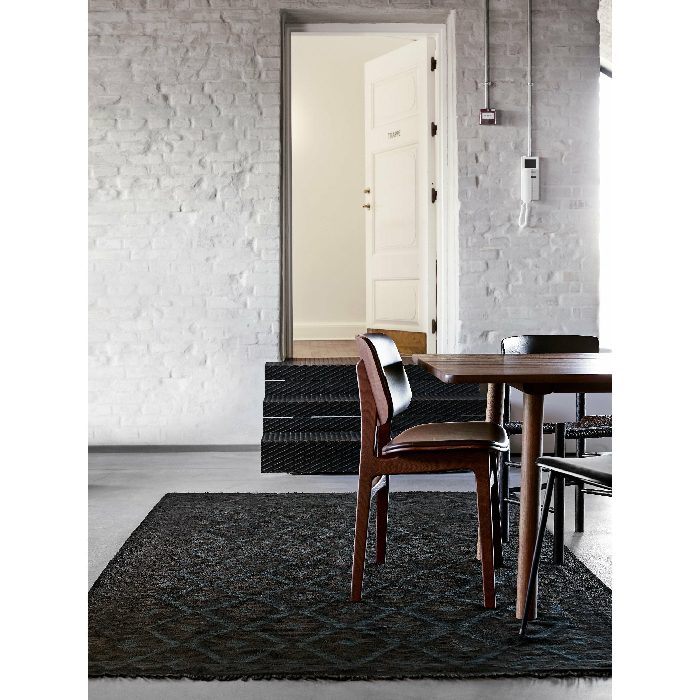 Massimo Kelim Rug Natural Black, 200x300 cm