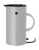 Stelton EM77 Kettle 1,5 l, světle šedá