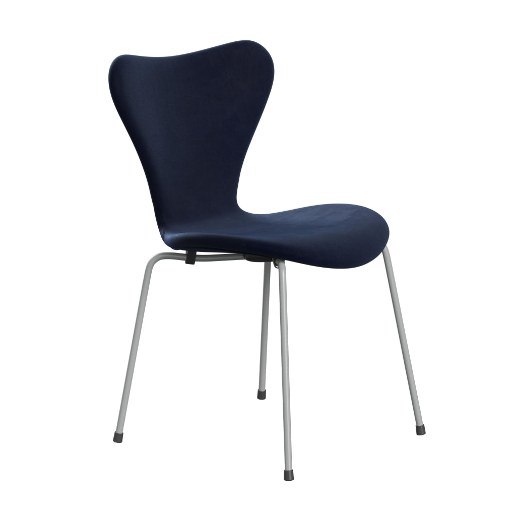 Fritz Hansen 3107 Chair Full Upholstery, Nine Grey/Belfast Velvet Midnight Blue