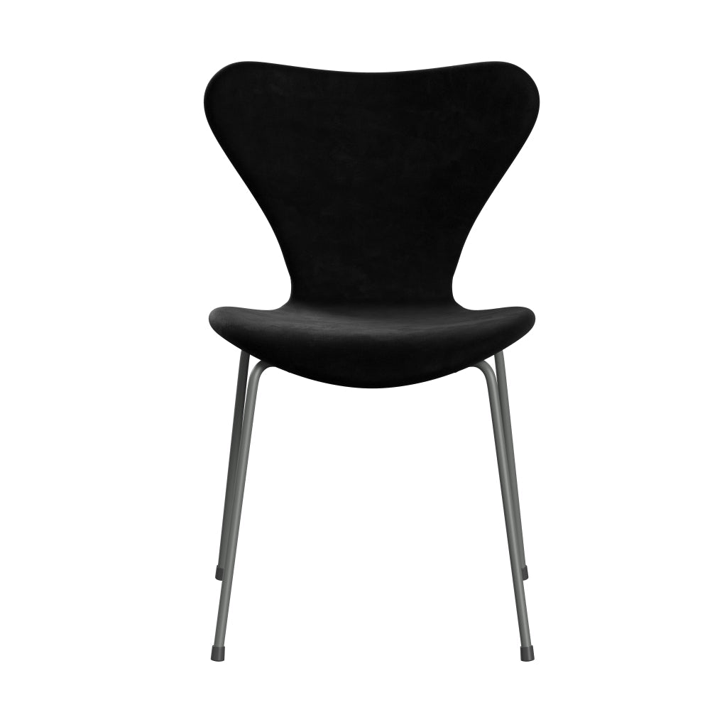 Fritz Hansen 3107 Židle plné čalounění, stříbrná šedá/Belfast Velvet Night Black