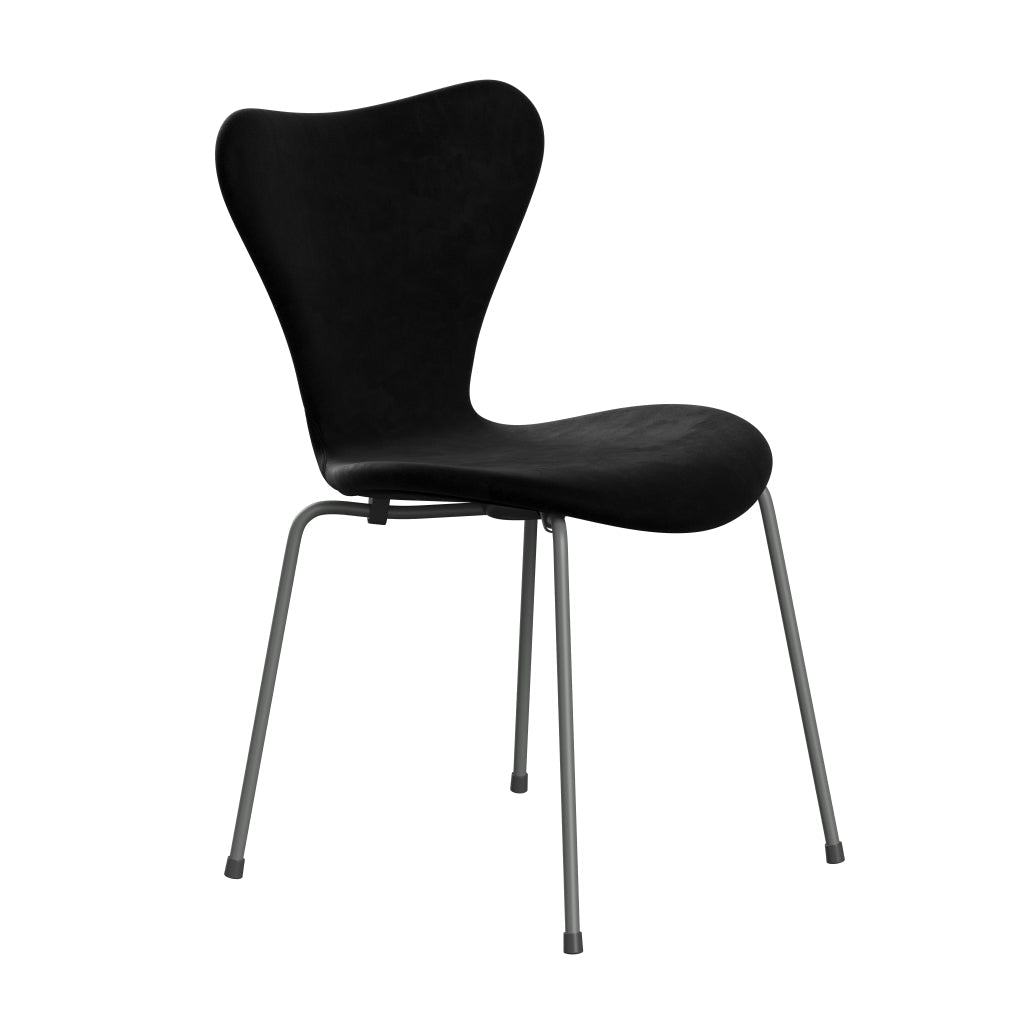 Fritz Hansen 3107 Židle plné čalounění, stříbrná šedá/Belfast Velvet Night Black