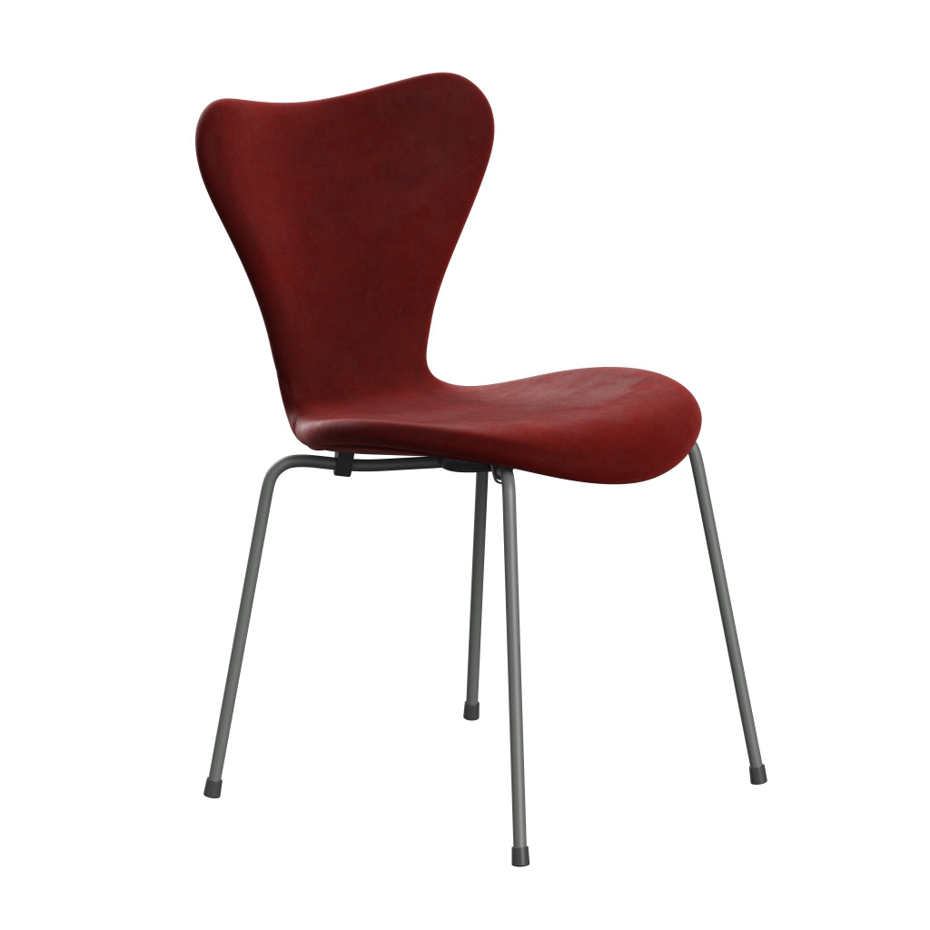 Fritz Hansen 3107 židle plné čalounění, stříbrná šedá/Belfast Velvet Autumn Red