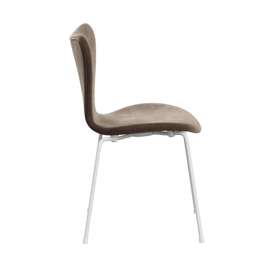 Fritz Hansen 3107 Chair Full Upholstery, White/Belfast Velvet Grey Brown