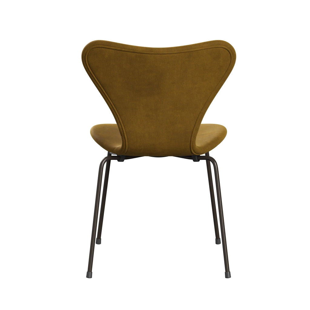 Fritz Hansen 3107 židle plné čalounění, Brown Bronze/Belfast Velvet Soft Ocher