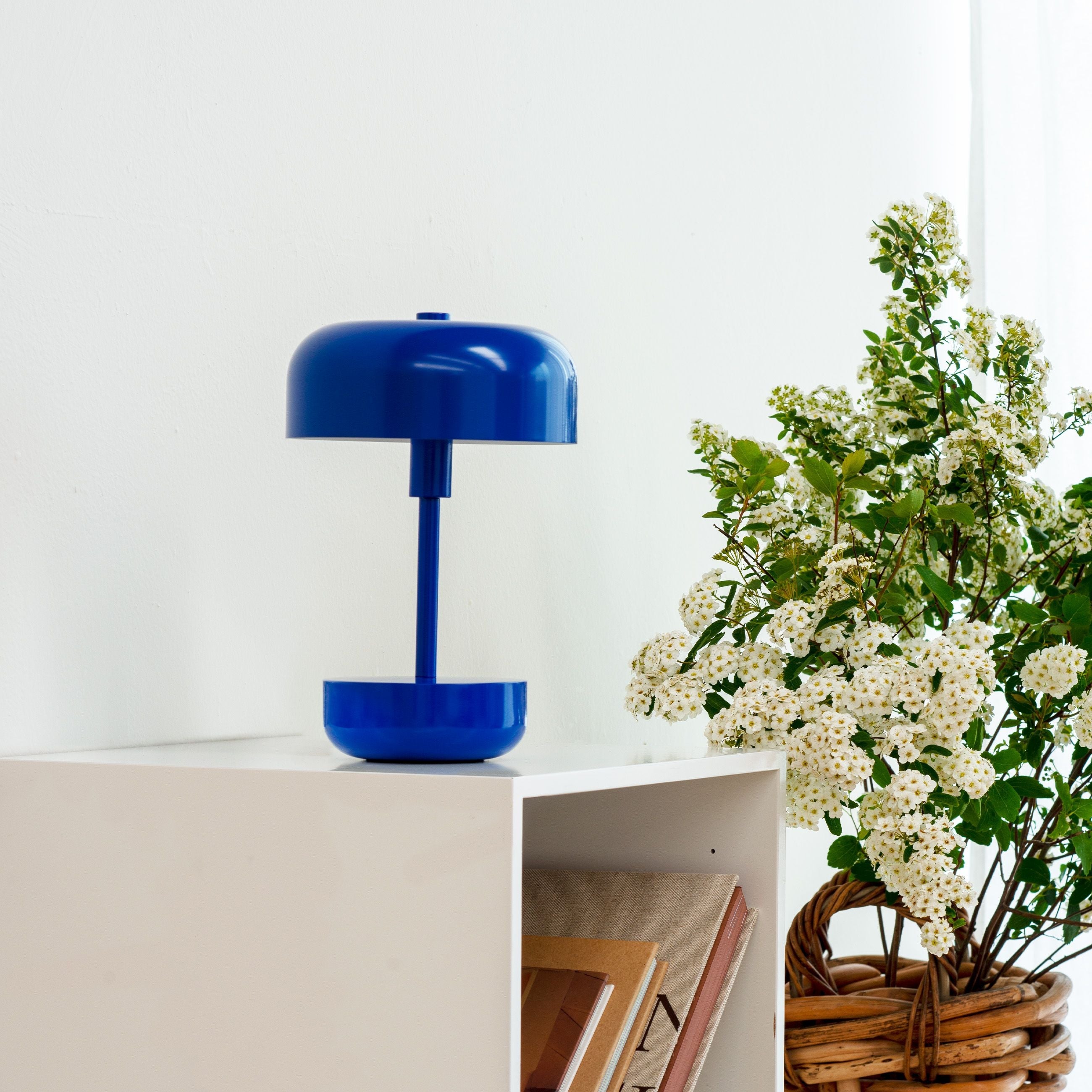 Dyberg Larsen Haipot dobíjecí stolní lampa, modrá