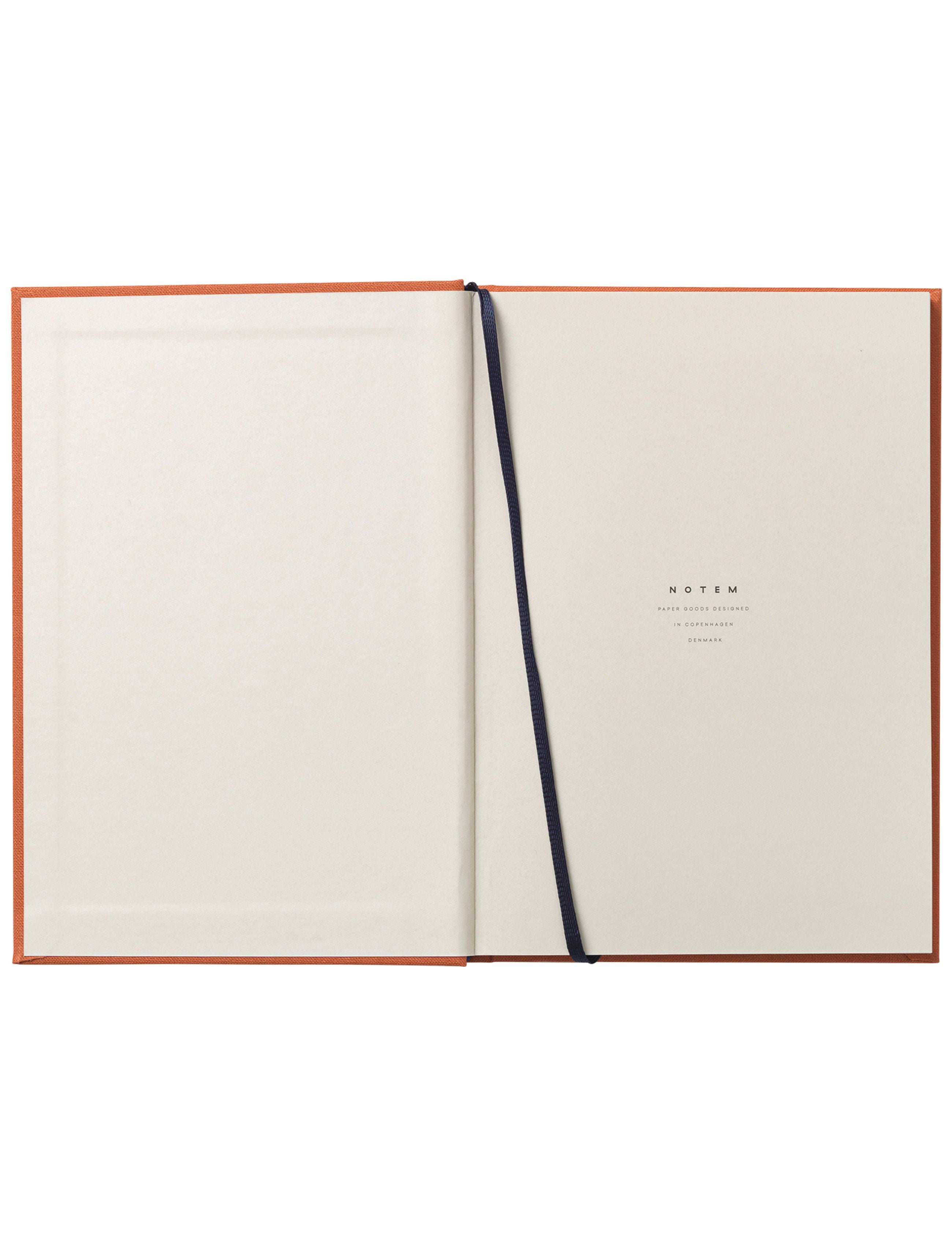 Notem Studio dokonce Weekly Journal Medium, Sienna Cloth