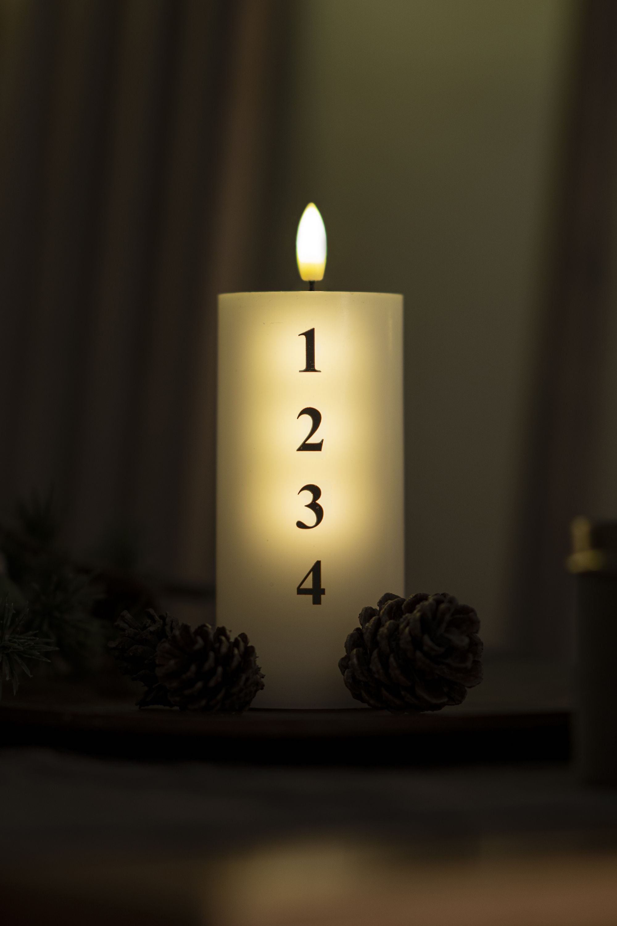 Sirius Sille Advent Light Ø7x H15cm, bílá/černá