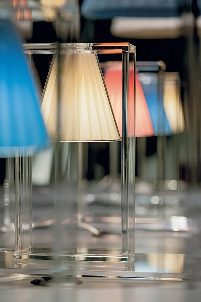 Kartell Light Air Tkáňová stolní lampa, béžová