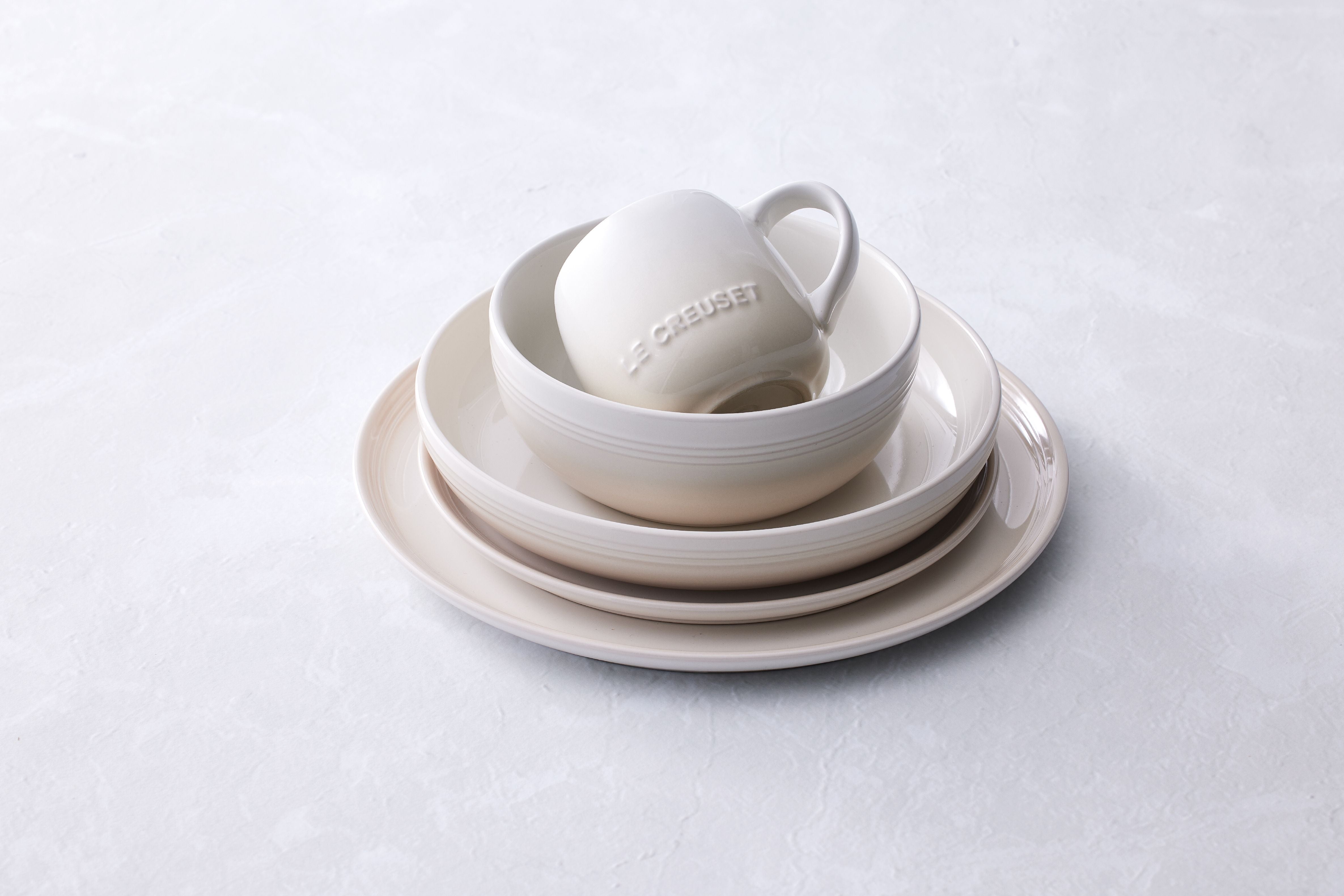 Le Creuset Coupe Dinner Plate, Meringue