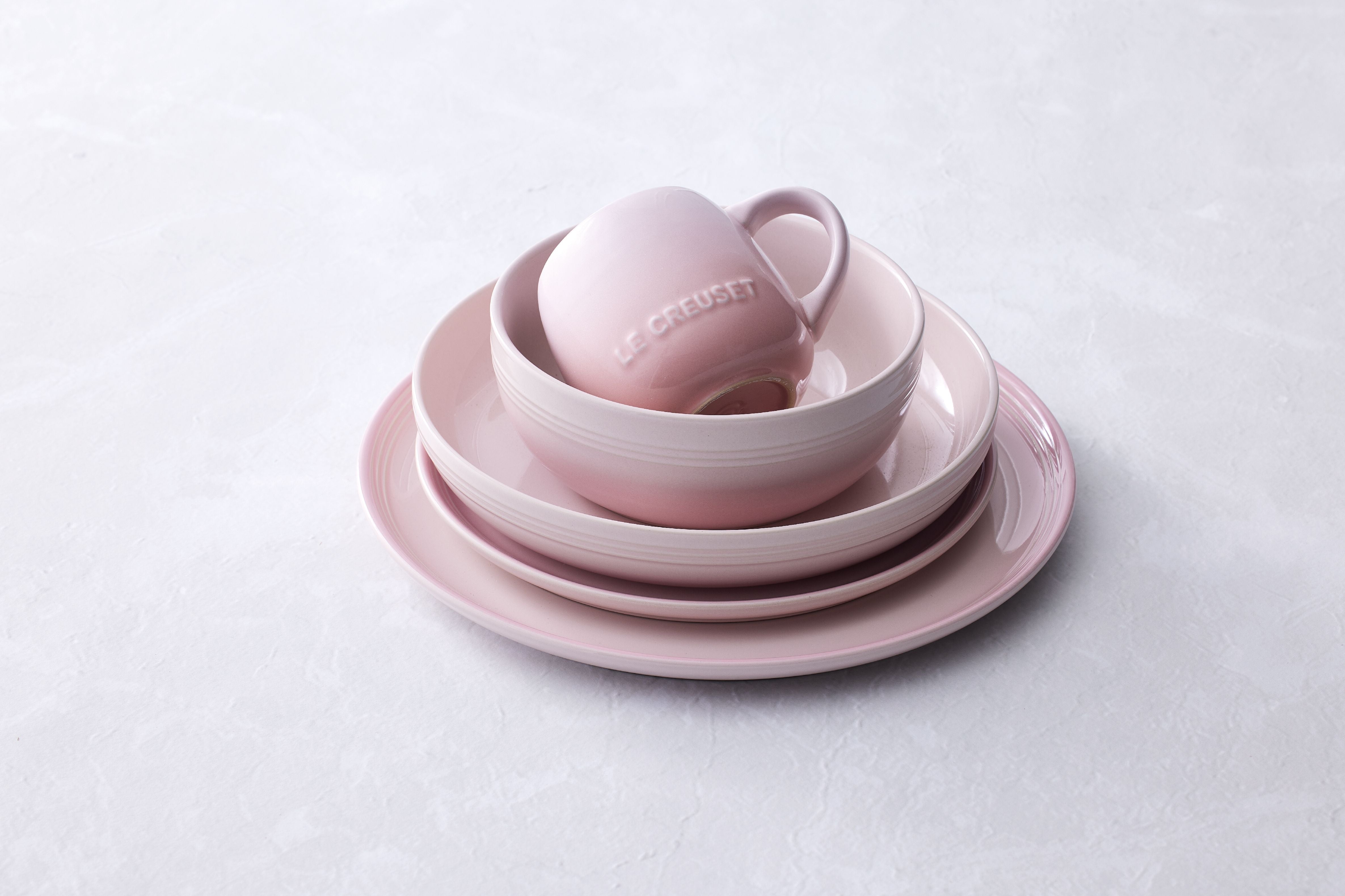 Le Creuset Coupe Cereal Bowl, Shell Pink