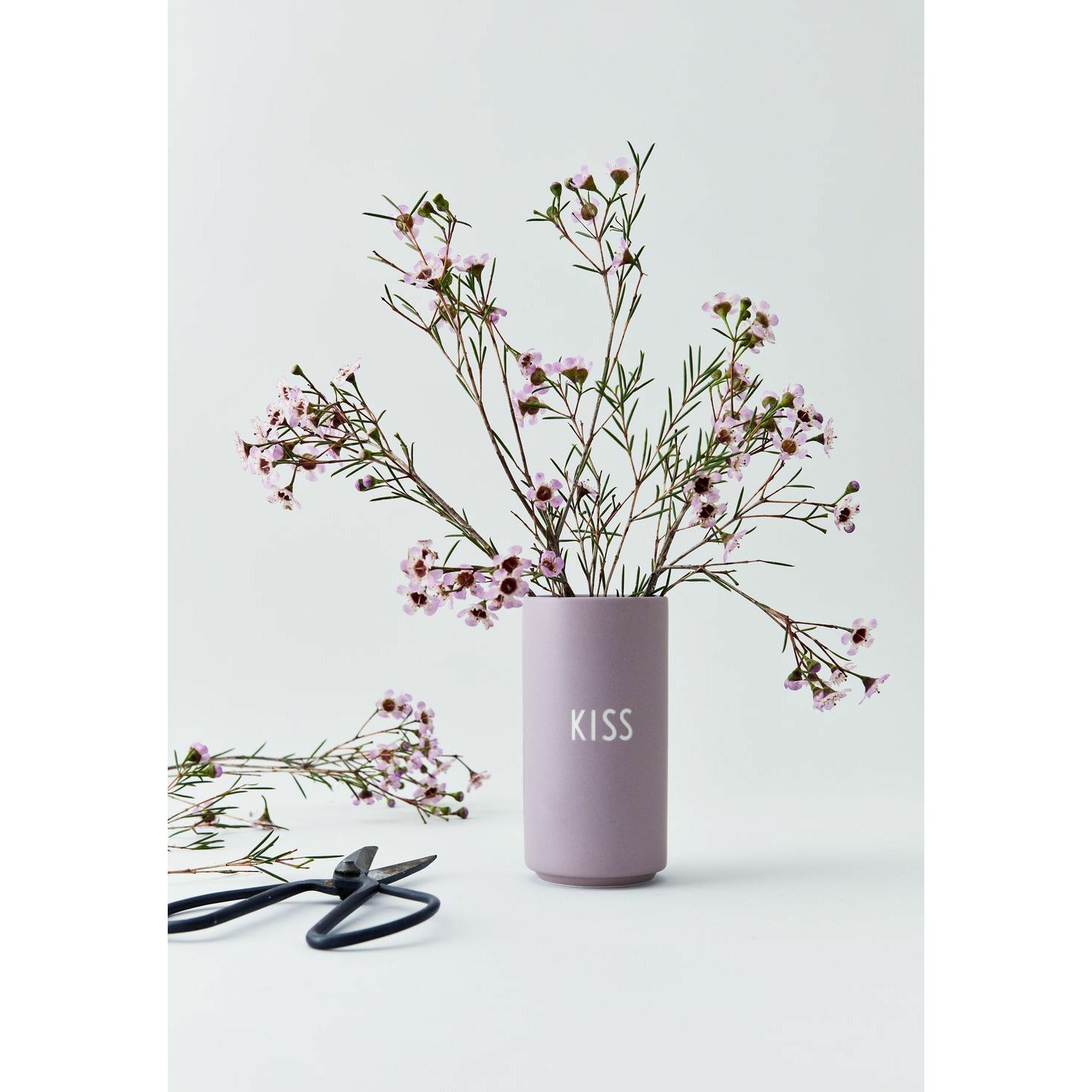 Oblíbená váza levandule Design Letter, Kiss