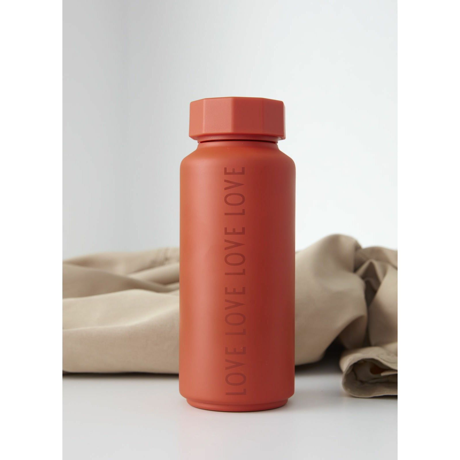 Design Letters Special Edition Thermo Bottle 500 ml, terakota