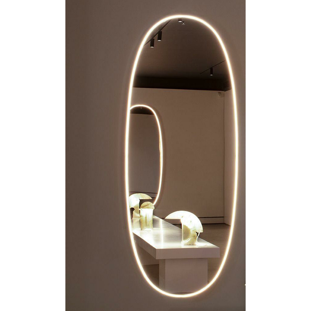 Flos la plus belle zrcadlo s integrovaným osvětlením, kartáčované zlato