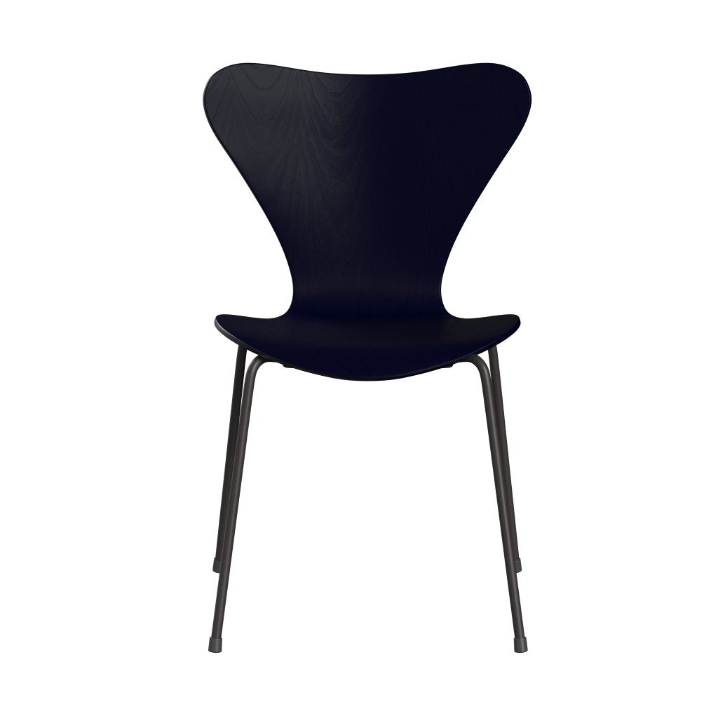 Fritz Hansen 3107 židle Unuppolstered, teplý grafit/obarvený popel Midnight Blue