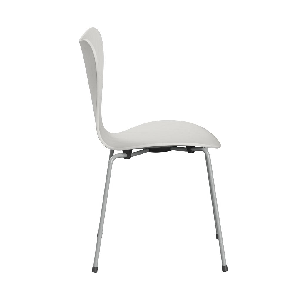 Fritz Hansen 3107 Chair Unupholstered, Nine Grey/Dyed Ash White