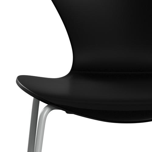 Fritz Hansen 3107 Chair Unupholstered, Nine Grey/Lacquered Black