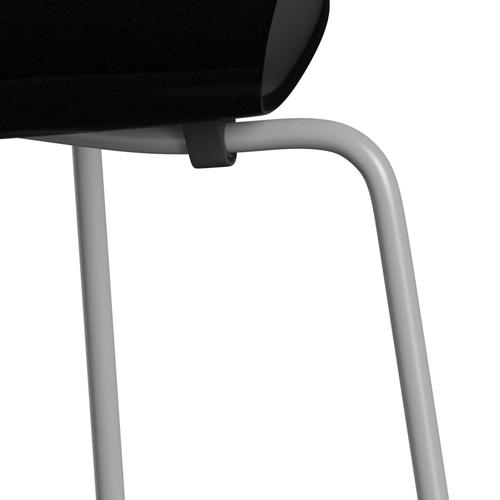 Fritz Hansen 3107 Chair Unupholstered, Nine Grey/Lacquered Black