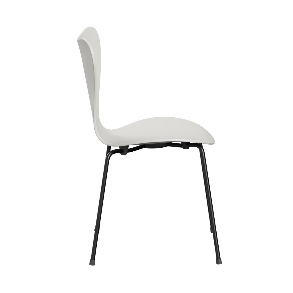 Židle Fritz Hansen 3107 Unuppolstered, Black/Lacquered White