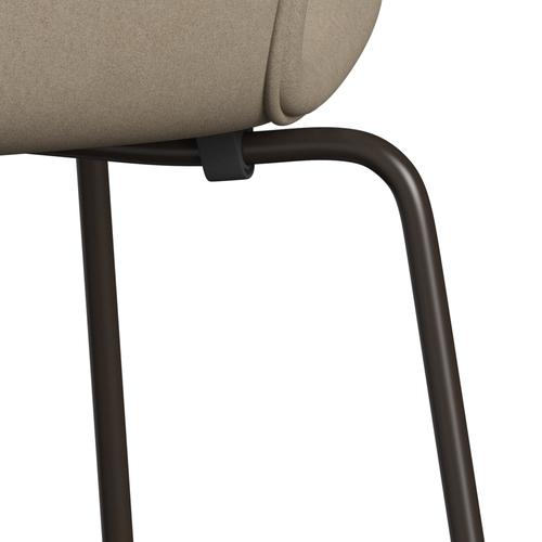 Fritz Hansen 3107 židle plné čalounění, Brown Bronze/Divina Light Beige